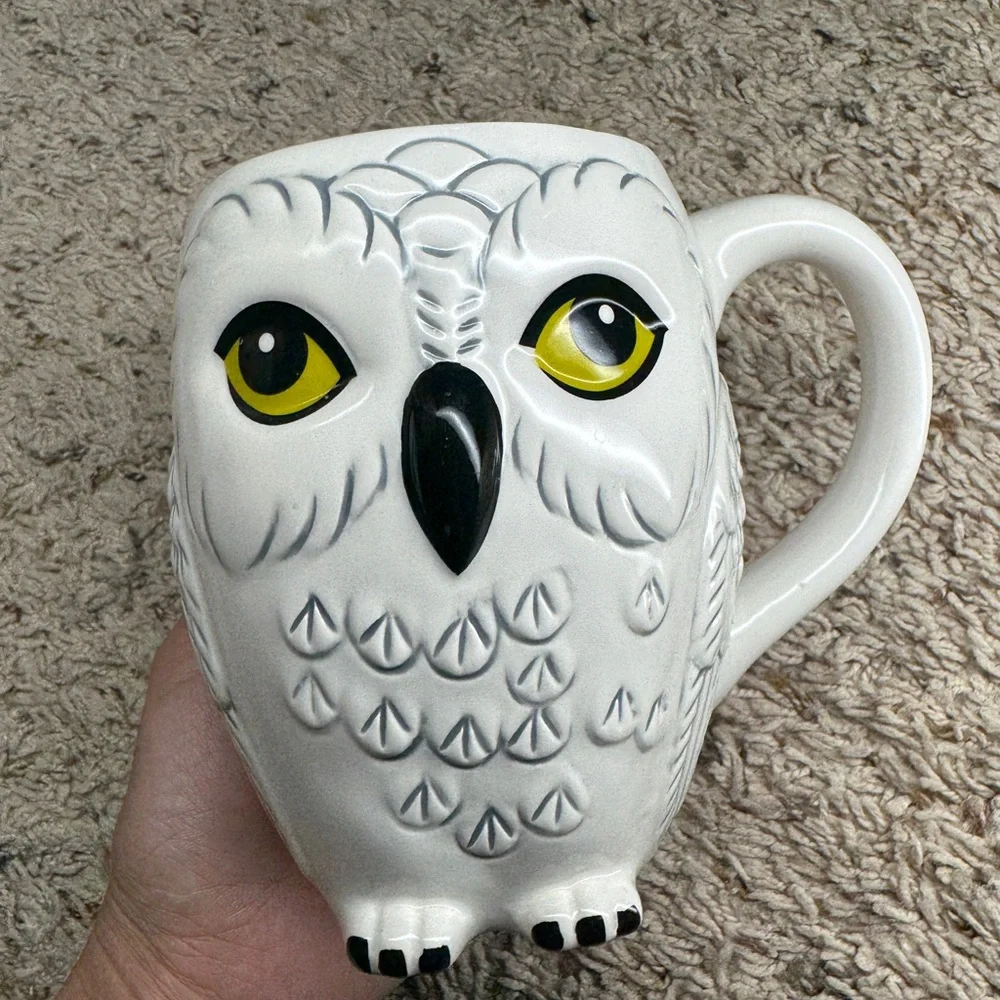 Harry Potter Hedwig 20-Ounce 3D Sculpted Ceramic Mug - Picture 5 of 10